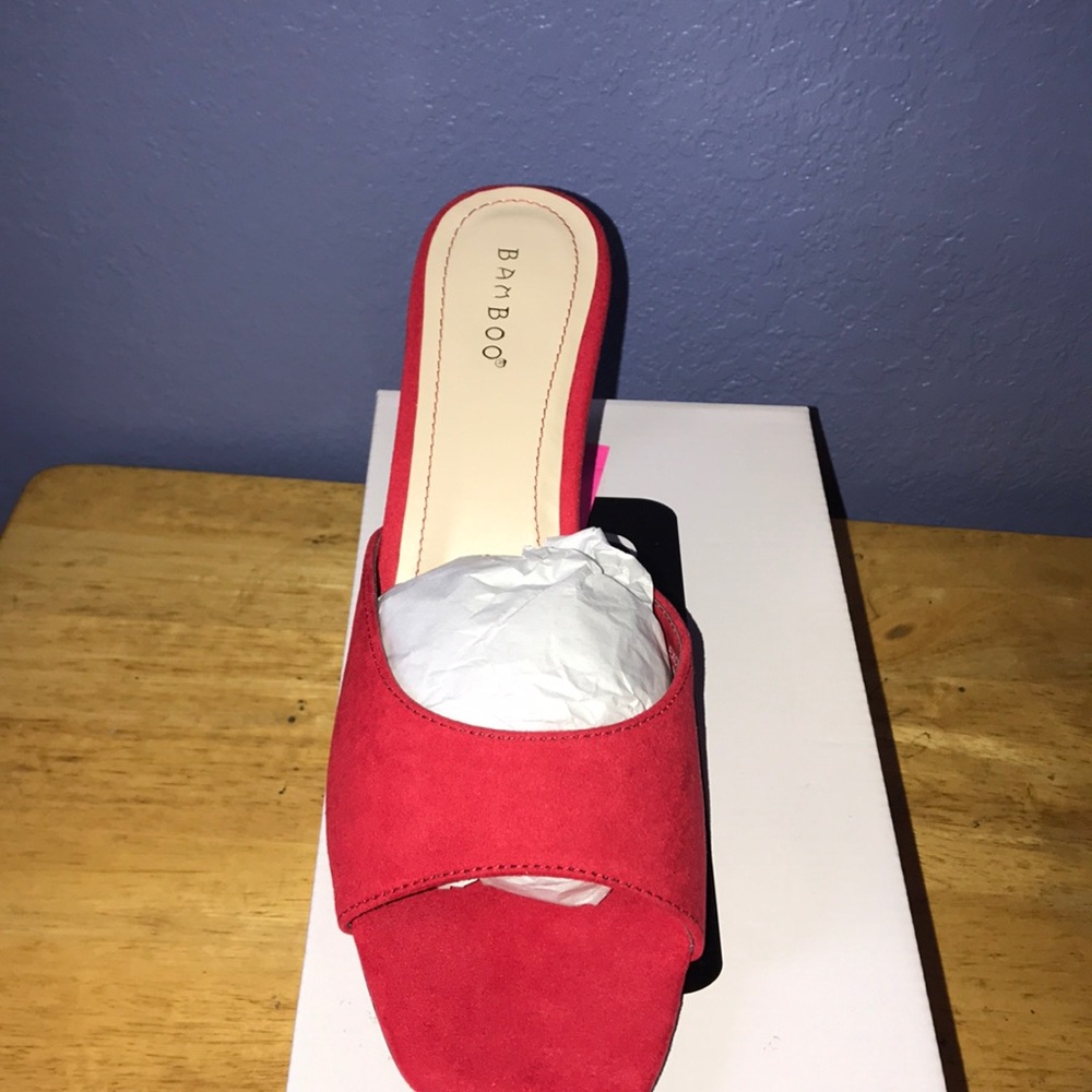 Shoe - Picture 4 of 6